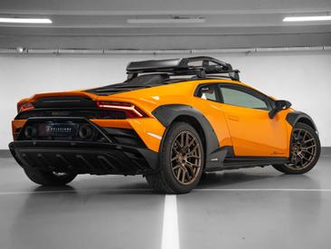 Lamborghini Aventador — photo 7