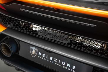 Lamborghini Aventador — photo 10