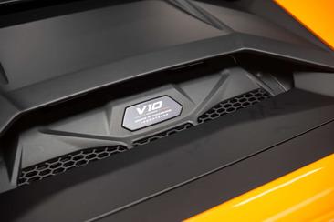 Lamborghini Aventador — photo 13