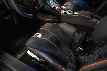 Lamborghini Aventador — photo 36