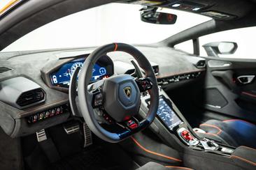 Lamborghini Aventador — photo 39