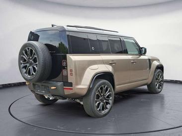 Land Rover Defender 110 P635 OCTA Petra Cooper AHK Brun — photo 2