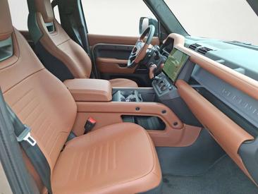 Land Rover Defender 110 P635 OCTA Petra Cooper AHK Brun — photo 3