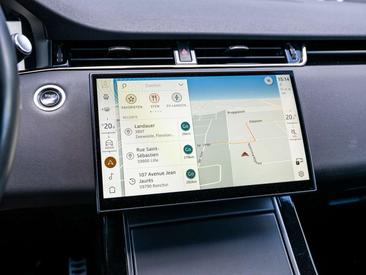 Land Rover Range Rover Evoque P300e R-Dynamic HSE — photo 21