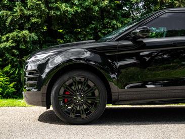 Land Rover Range Rover Evoque P300e R-Dynamic HSE — photo 33