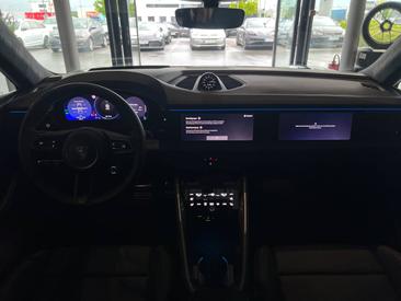 Porsche Macan Electrique Turbo — photo 14