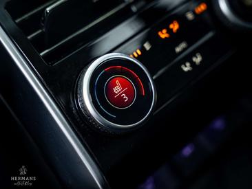 Land Rover Range Rover 3.0 P550e HSE PHEV Meridian 3D / HUD / Pano / Ma Noir — photo 32