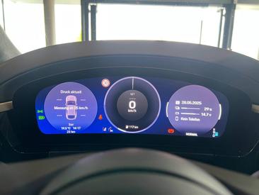 Porsche Macan Electrique Turbo — photo 17