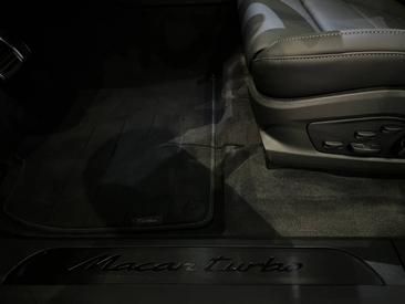 Porsche Macan Electrique Turbo — photo 22