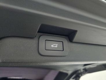 Land Rover Discovery R-Dynamic SE D300 Off-Road 2 Luft Dach Kontrast Gris — photo 19