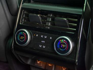 Land Rover Range Rover Sport 3.0 P550e Autobiography PHEV — photo 31