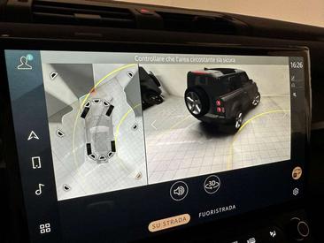 Land Rover Defender 90 X-Dynamic SE 3.0D I6 200 CV AWD Auto — photo 10