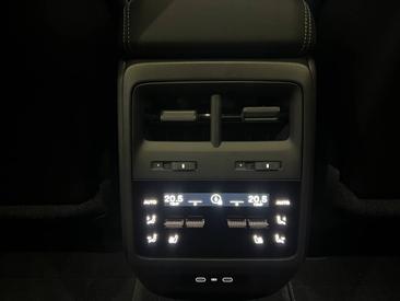 Porsche Macan Electrique Turbo — photo 25
