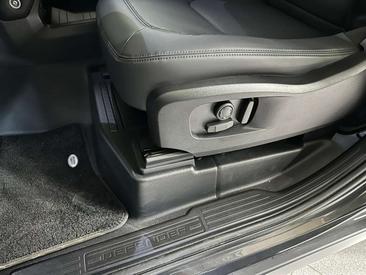 Land Rover Defender 90 X-Dynamic SE 3.0D I6 200 CV AWD Auto — photo 20