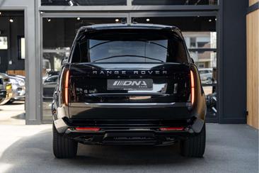 Land Rover Range Rover HSE P550E — photo 4