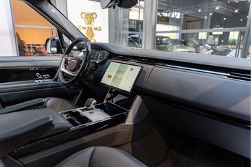 Land Rover Range Rover HSE P550E — photo 8