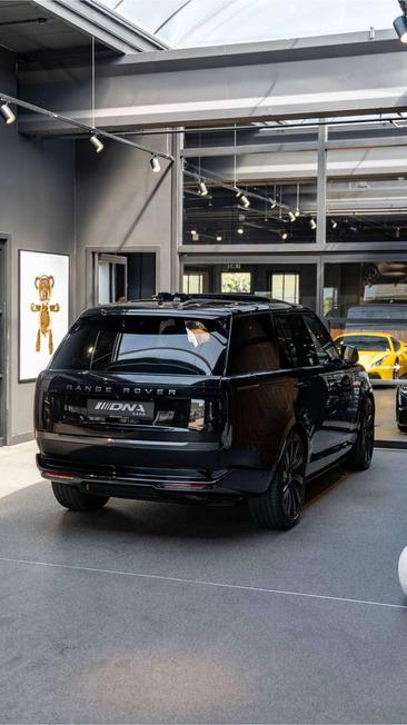 Land Rover Range Rover HSE P550E — photo 22