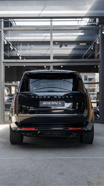 Land Rover Range Rover HSE P550E — photo 23
