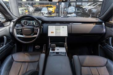 Land Rover Range Rover HSE P550E — photo 30