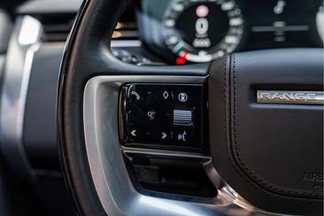 Land Rover Range Rover HSE P550E — photo 32