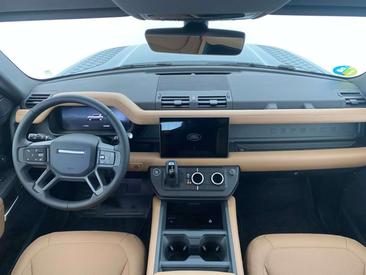 Land Rover Defender 110 X-Dynamic HSE 3.0D L6 MHEV AWD Aut. 250 — photo 6