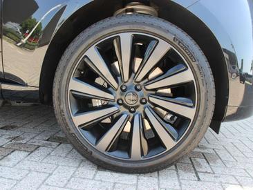 Land Rover Range Rover Autobiography PHEV P550e — photo 4