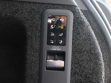 Land Rover Range Rover Autobiography PHEV P550e — photo 10