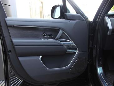 Land Rover Range Rover Autobiography PHEV P550e — photo 11