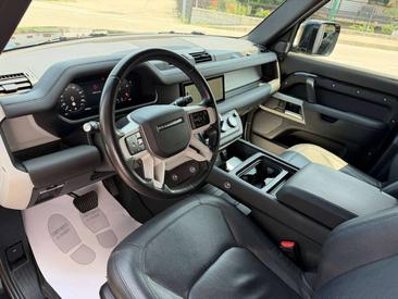 Land Rover Defender 110 S Awd 3.0d I6 Mhev — photo 9
