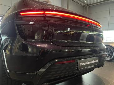 Porsche Macan Electrique Turbo — photo 31