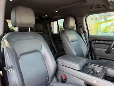 Land Rover Defender 110 S Awd 3.0d I6 Mhev — photo 16