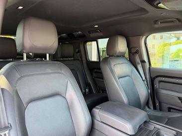 Land Rover Defender 110 S Awd 3.0d I6 Mhev — photo 18