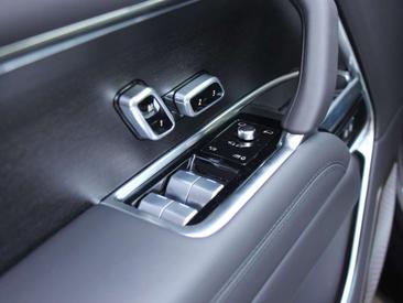 Land Rover Range Rover Autobiography PHEV P550e — photo 31