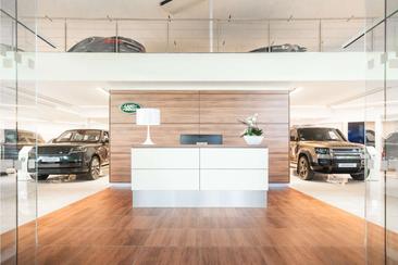 Land Rover Defender 110 110 X 2.0 P300e — photo 8