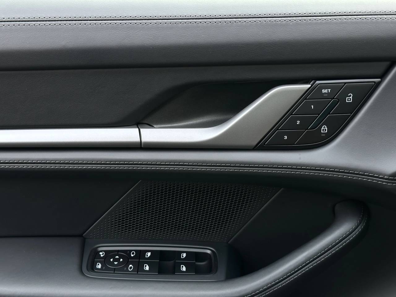 Porsche Taycan ph2 4 Cross Turismo - 2025 - Joinsteer - #28