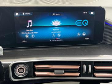Mercedes EQC 400 — photo 11