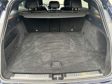 Mercedes EQC 400 — photo 25