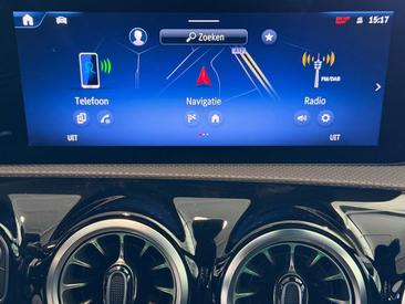Mercedes CLA 200 AMG Line — photo 11