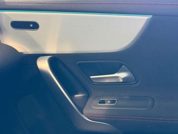 Mercedes CLA 200 AMG Line — photo 18