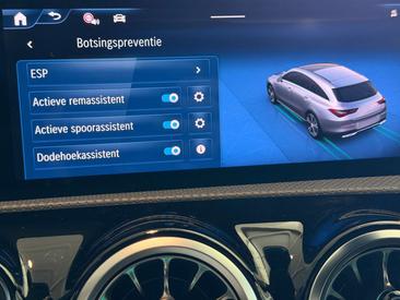 Mercedes CLA 200 AMG Line — photo 19