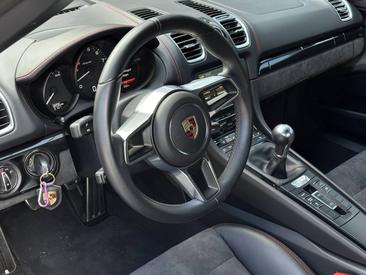 Porsche 981 Cayman Boxster Spyder — photo 10