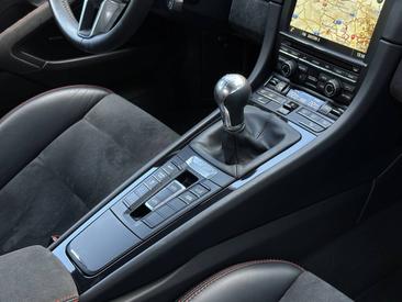 Porsche 981 Cayman Boxster Spyder — photo 12