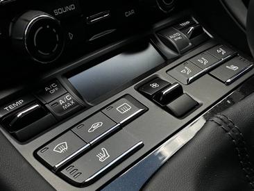 Porsche 981 Cayman Boxster Spyder — photo 14