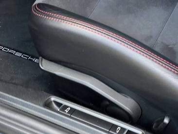 Porsche 981 Cayman Boxster Spyder — photo 22
