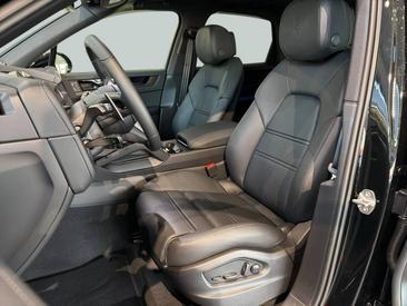 Porsche Cayenne III Turbo GT — photo 13