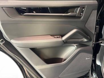 Porsche Cayenne III Turbo GT — photo 16