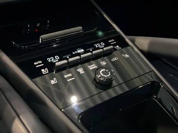 Porsche Cayenne III Turbo GT — photo 25