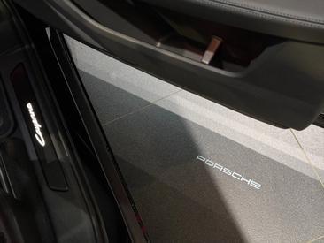 Porsche Cayenne III Turbo GT — photo 28