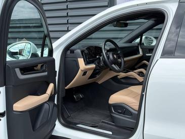 Porsche Cayenne III Turbo GT — photo 11