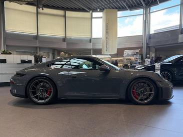 Porsche 911 Turbo S — photo 6